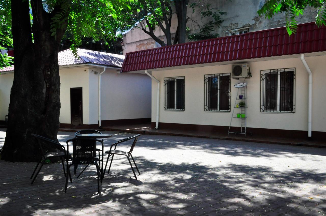 Old Courtyard Hostel Одеса Екстериор снимка